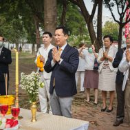 พิธีทำบุญตักบาตรและสักการะสิ่งศักดิ์สิทธิ์เนื่องในวันสถาปนามหาวิทยาลัยรังสิต ก้าวสู่ปีที่ 40