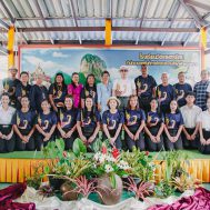 มหาวิทยาลัยรังสิต ร่วมอนุรักษ์มรดกภูมิปัญญาทางวัฒนธรรม “โนราห์” ต่อยอดทุนการศึกษาการเรียนโนราห์และตัดชุดโนราห์แก่นักเรียนจังหวัดพัทลุง จำนวน 100,000 บาท